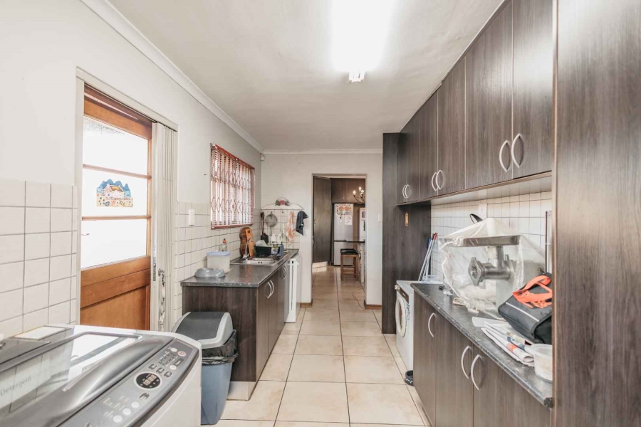 To Let 4 Bedroom Property for Rent in Joostenbergvlakte Western Cape